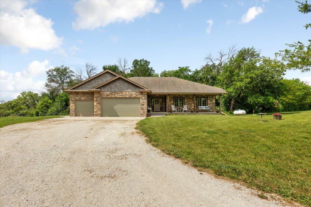 Property Photo:  2111 297th Place  IA 51555 