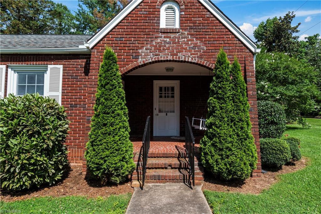 Property Photo: 7090 Reynolda Road NC 27040