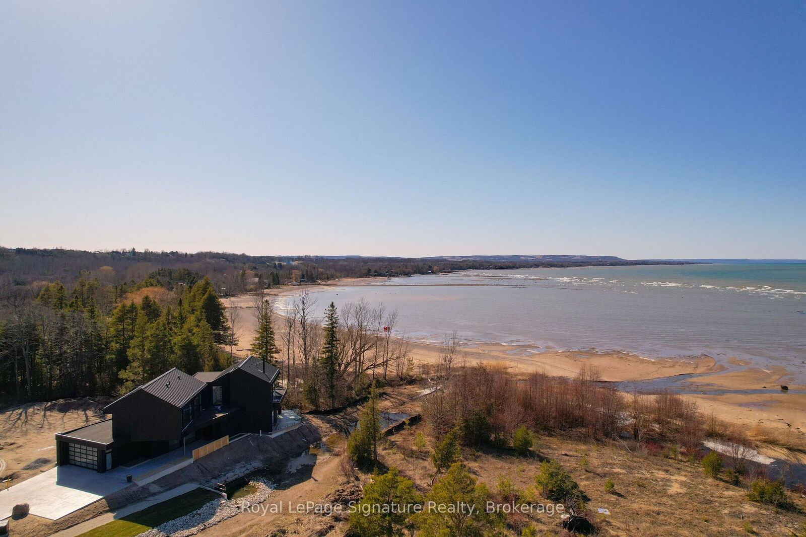 Property Photo: 120 Sebastian Street ON N0H 1J0