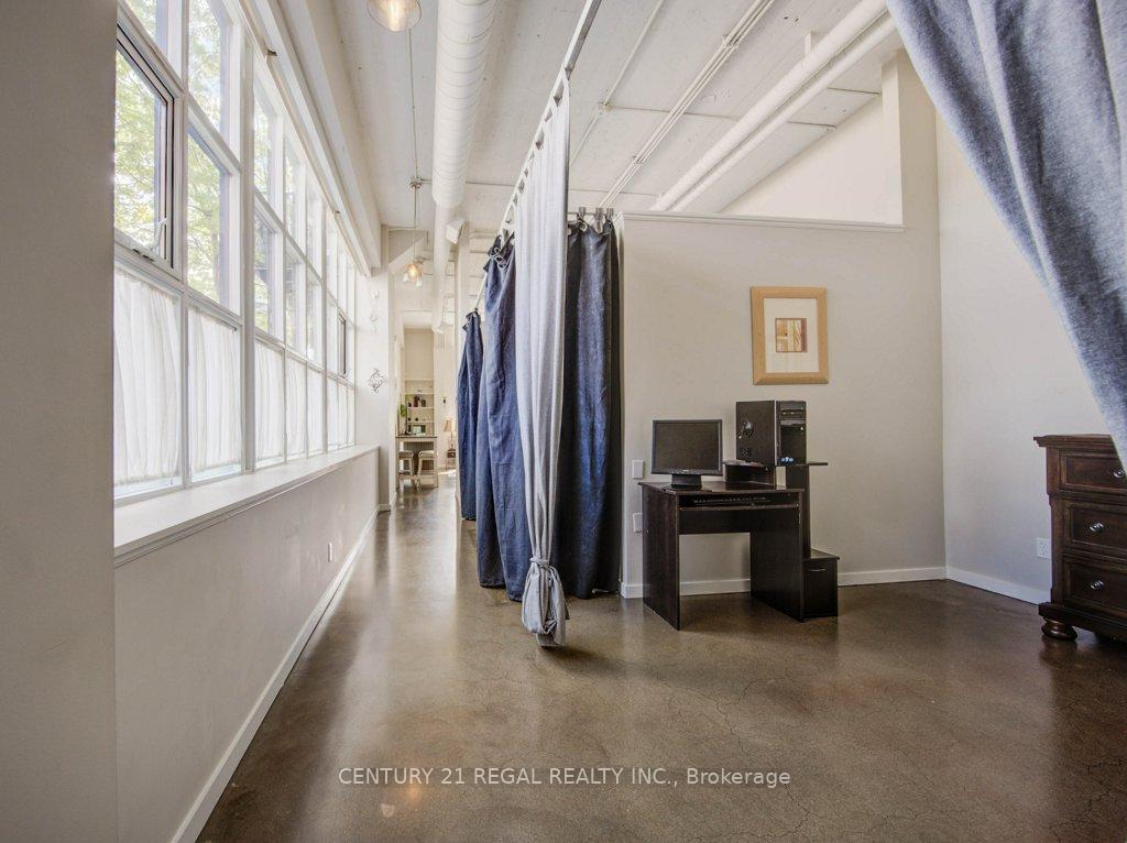 Property Photo: 404 King Street W 102 ON N2G 4Z9