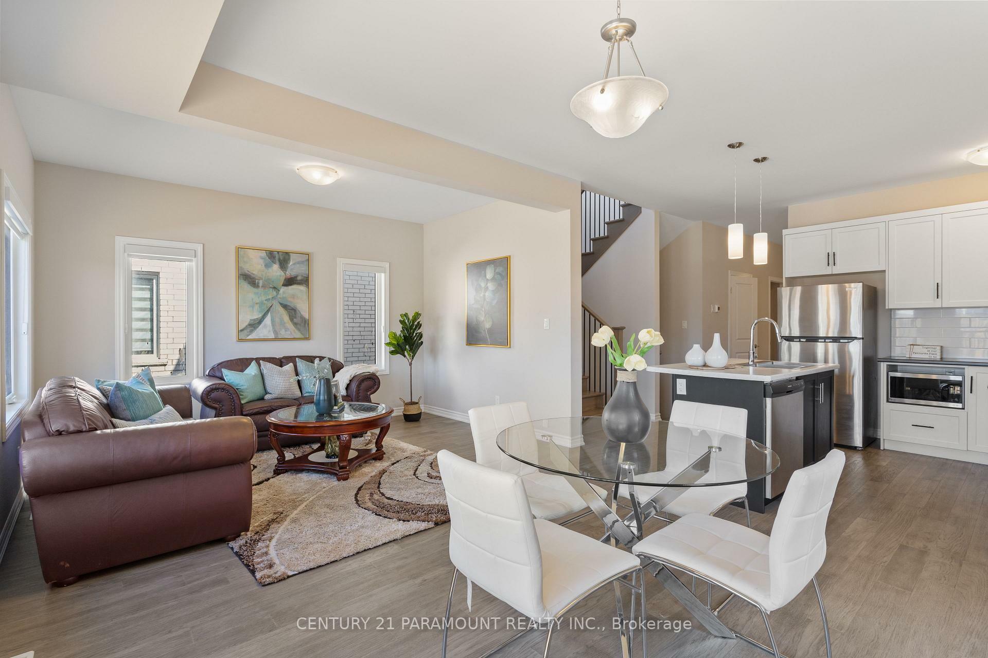 Photo de la propriété: 72 Bradley Avenue ON L3B 0K1