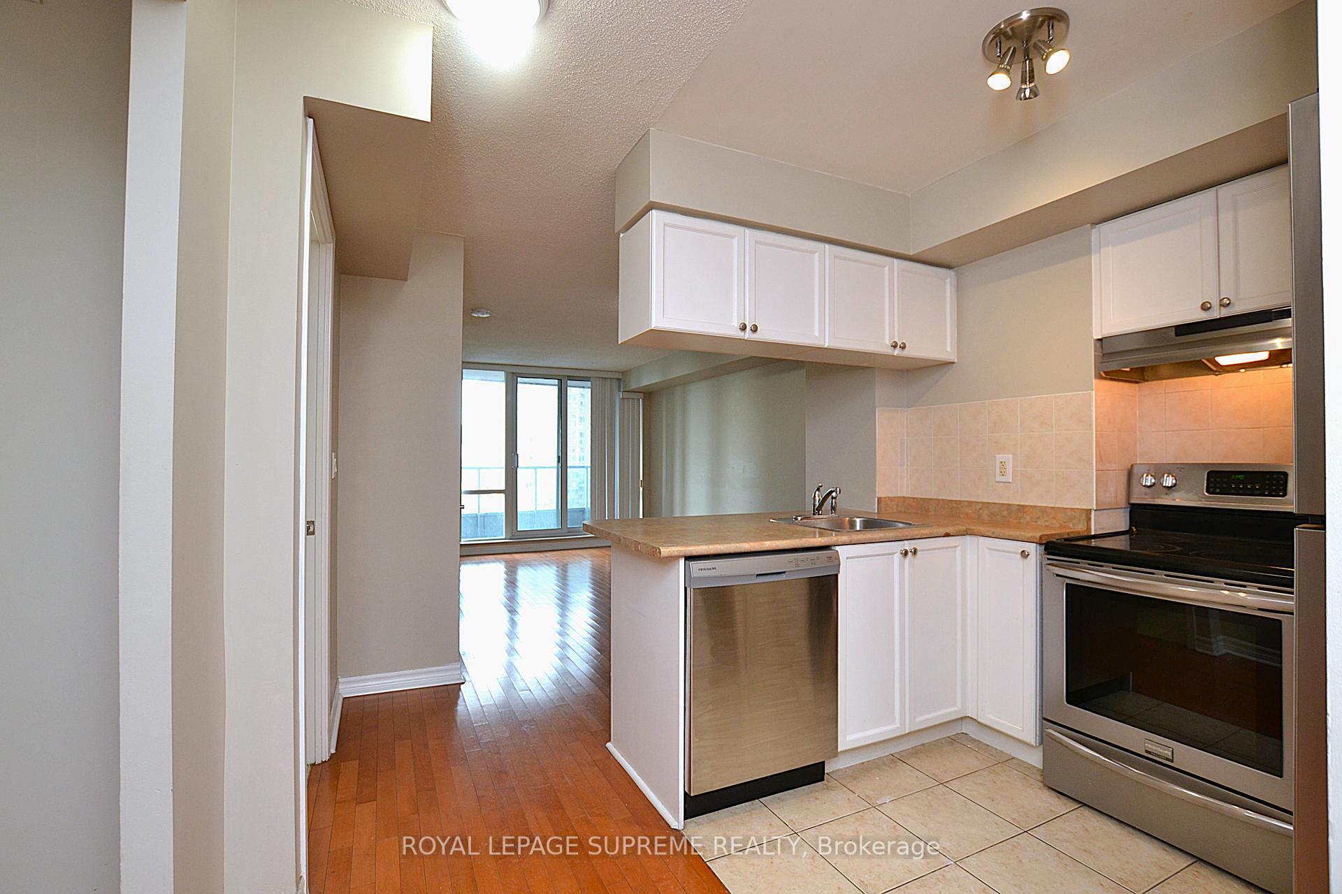 Property Photo: 1 Elm Drive W 1007 ON L5B 4M1