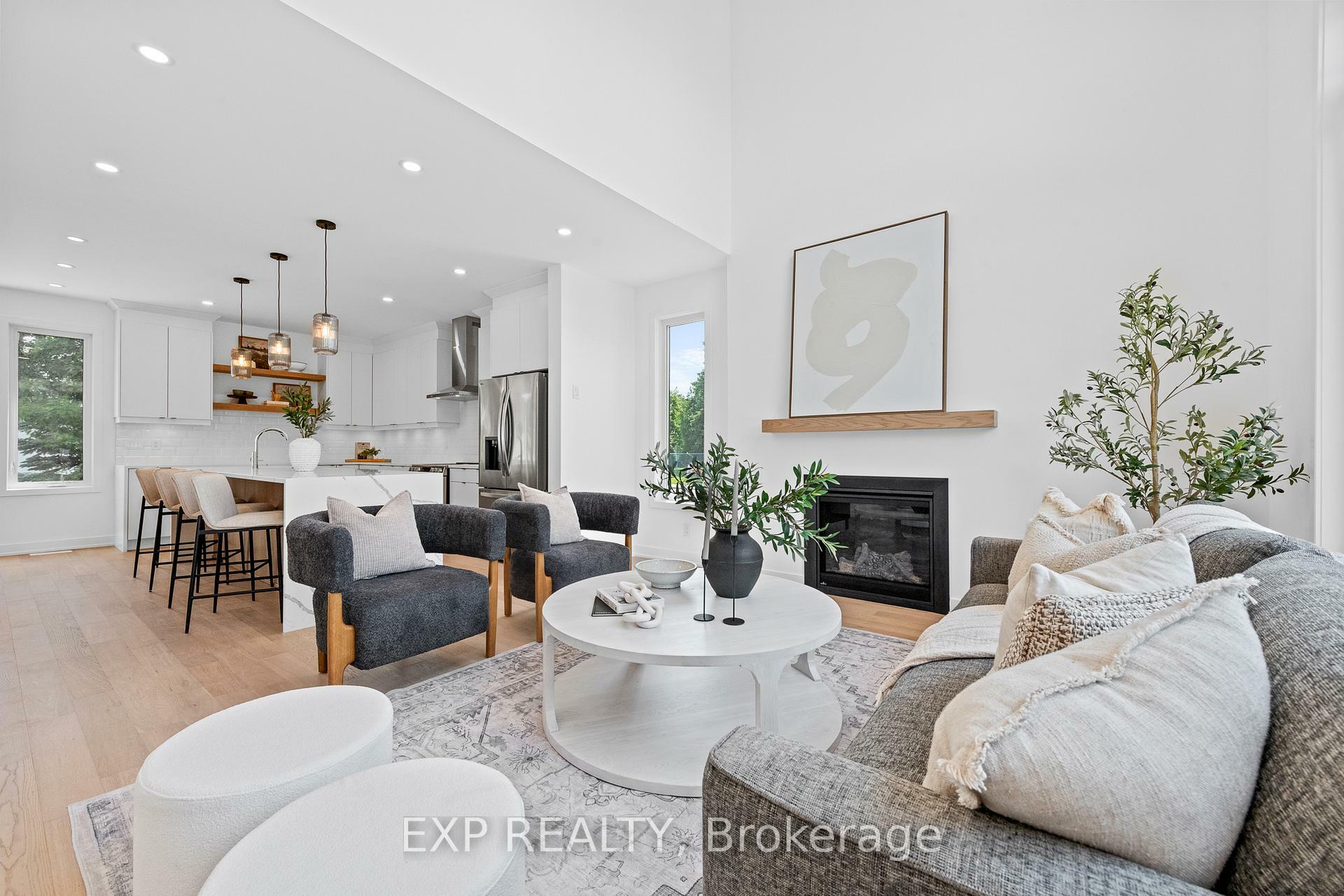 Property Photo: 495 Duvernay Drive ON K1E 2N7