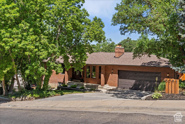 Property Photo: 5791 S Oakwood Dr W UT 84405