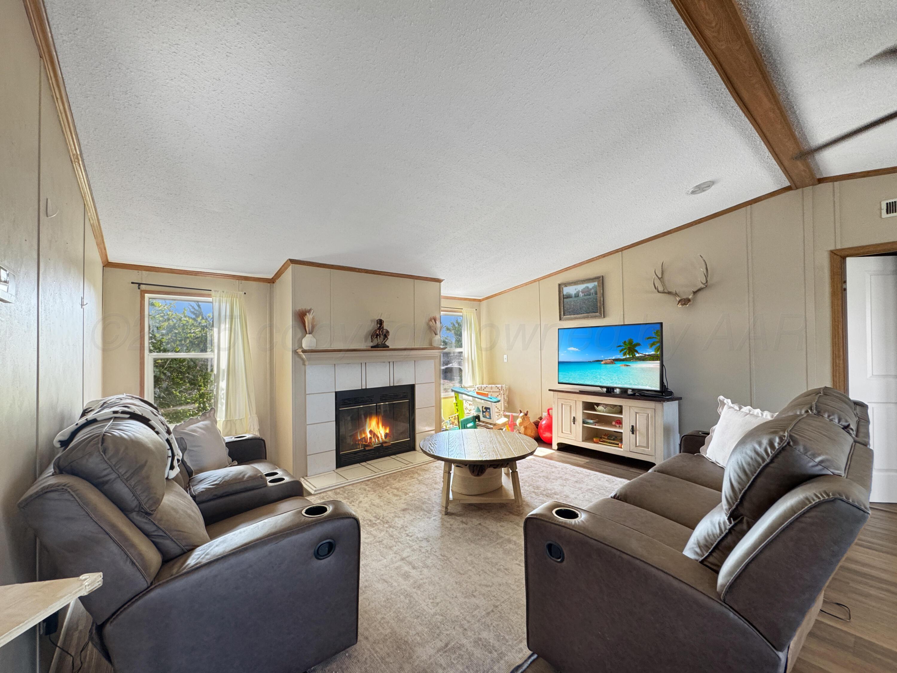 Property Photo: 352 Co Rd 309 TX 79068