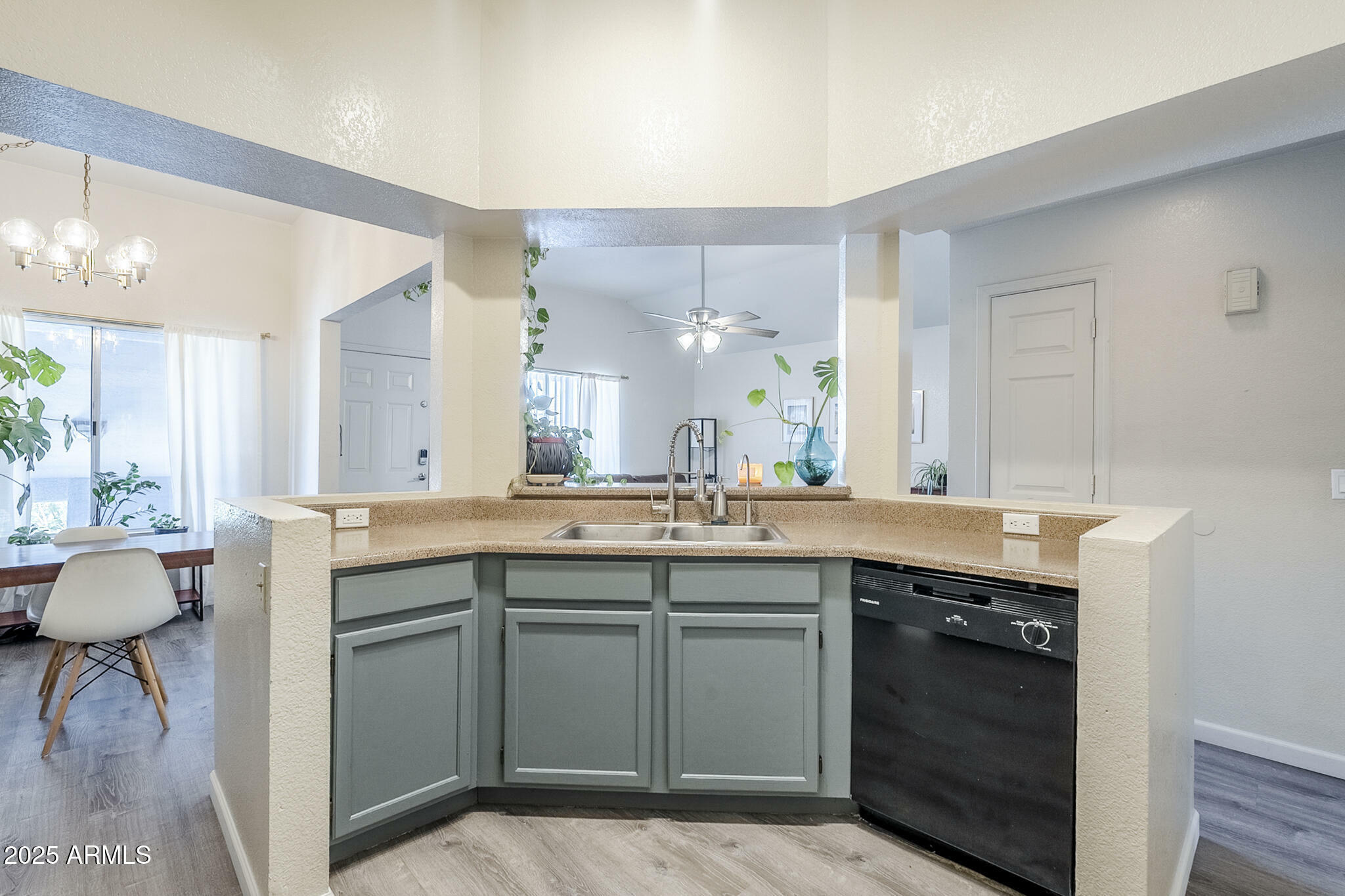 Property Photo: 1331 W Baseline Road 360 AZ 85202