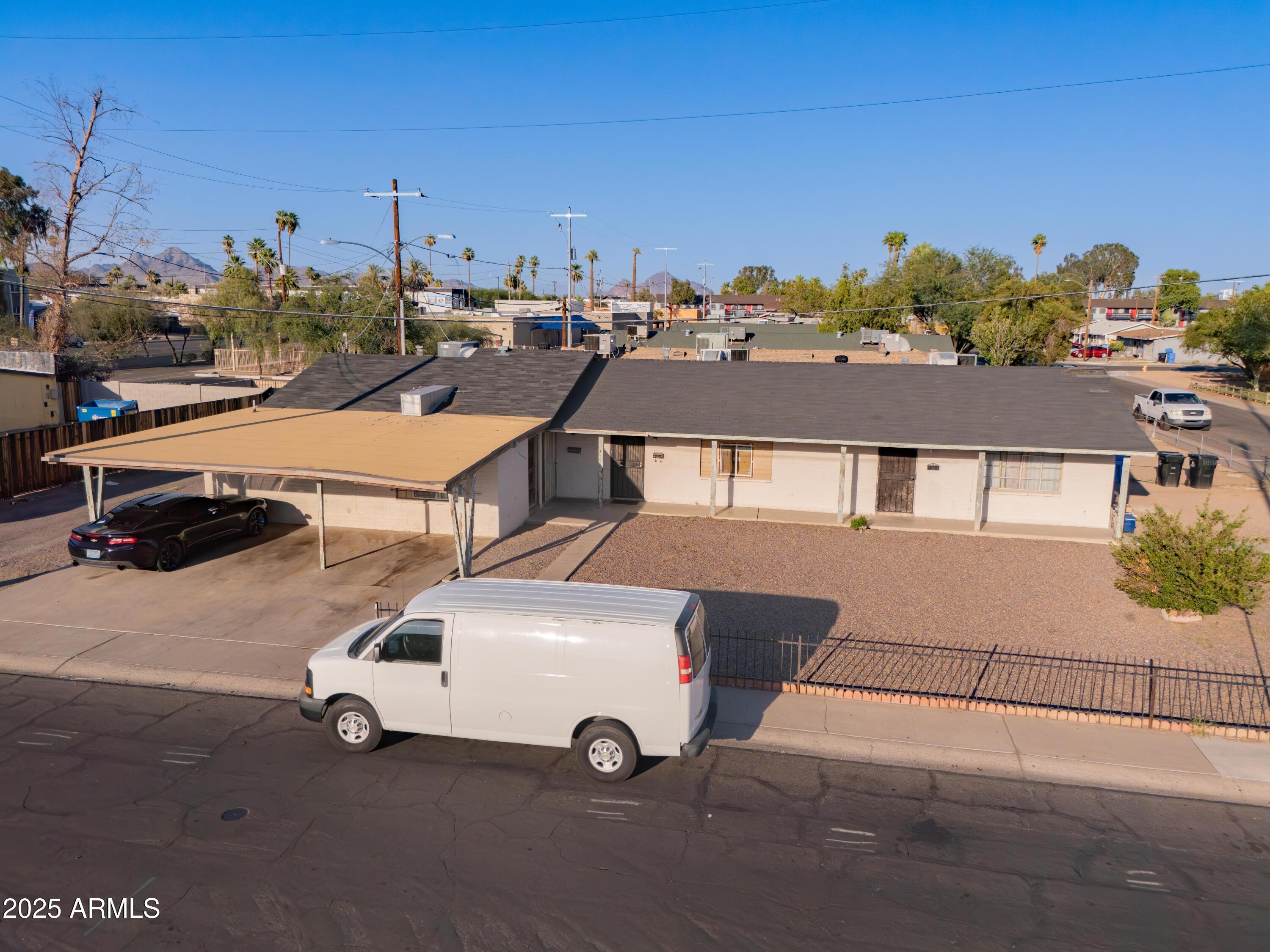 Property Photo: 2146 W Amelia Avenue AZ 85015