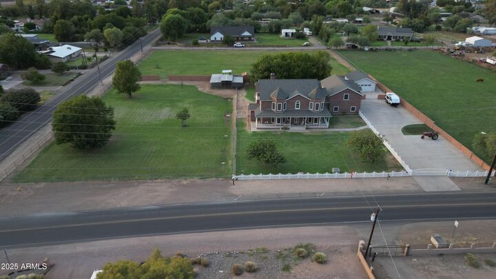 Property Photo: 424 E Lehi Road 2 AZ 85203