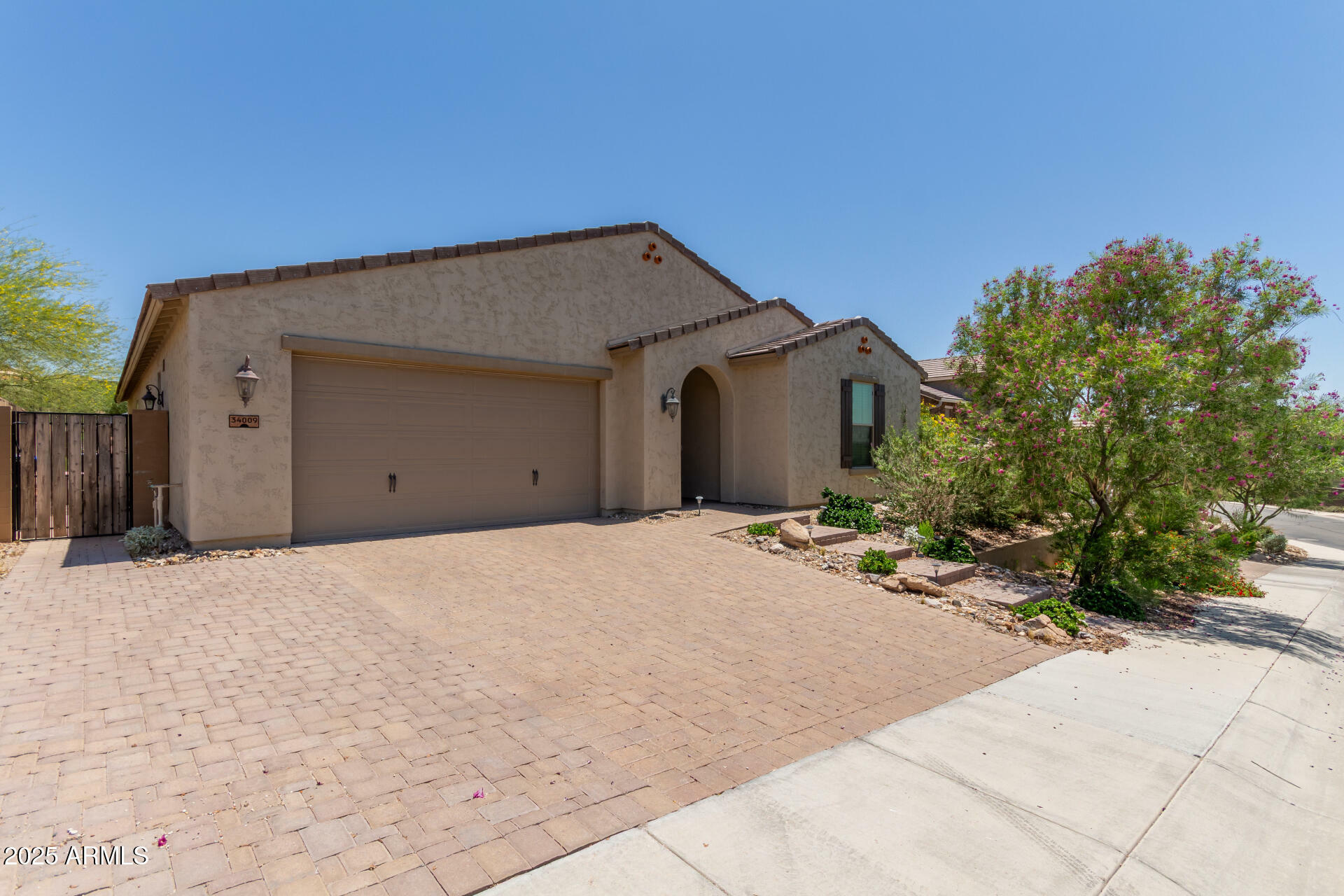 Property Photo: 34009 N 29th Drive AZ 85085