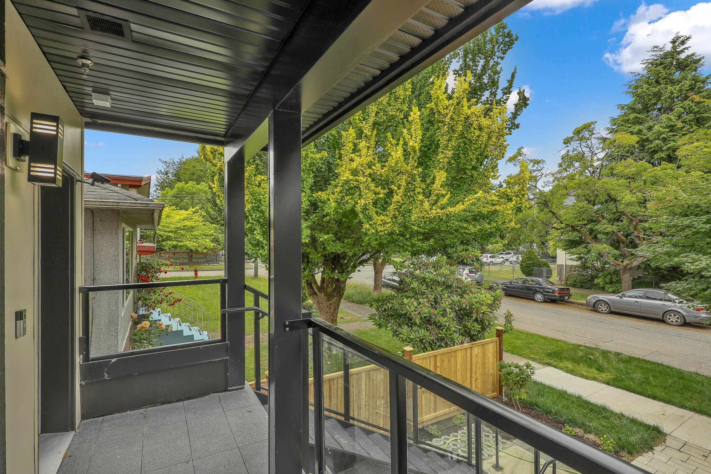 Photo de la propriété: 2122 E 32nd Avenue 201 BC V5N 3B9