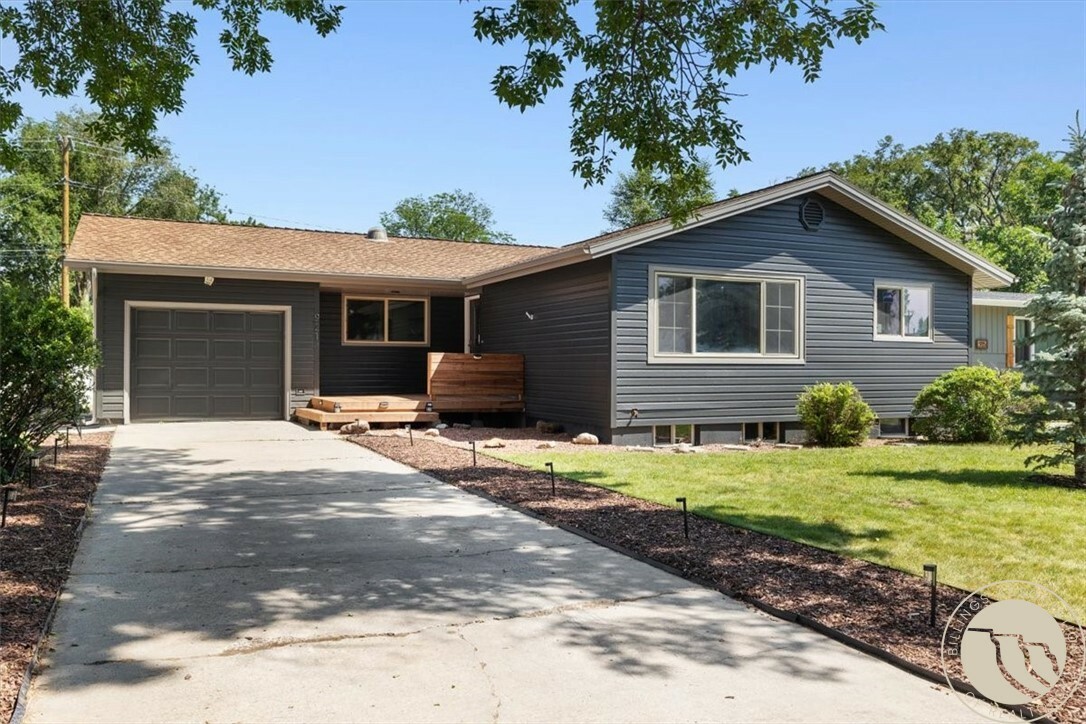 Property Photo:  921 Avenue F  MT 59102 