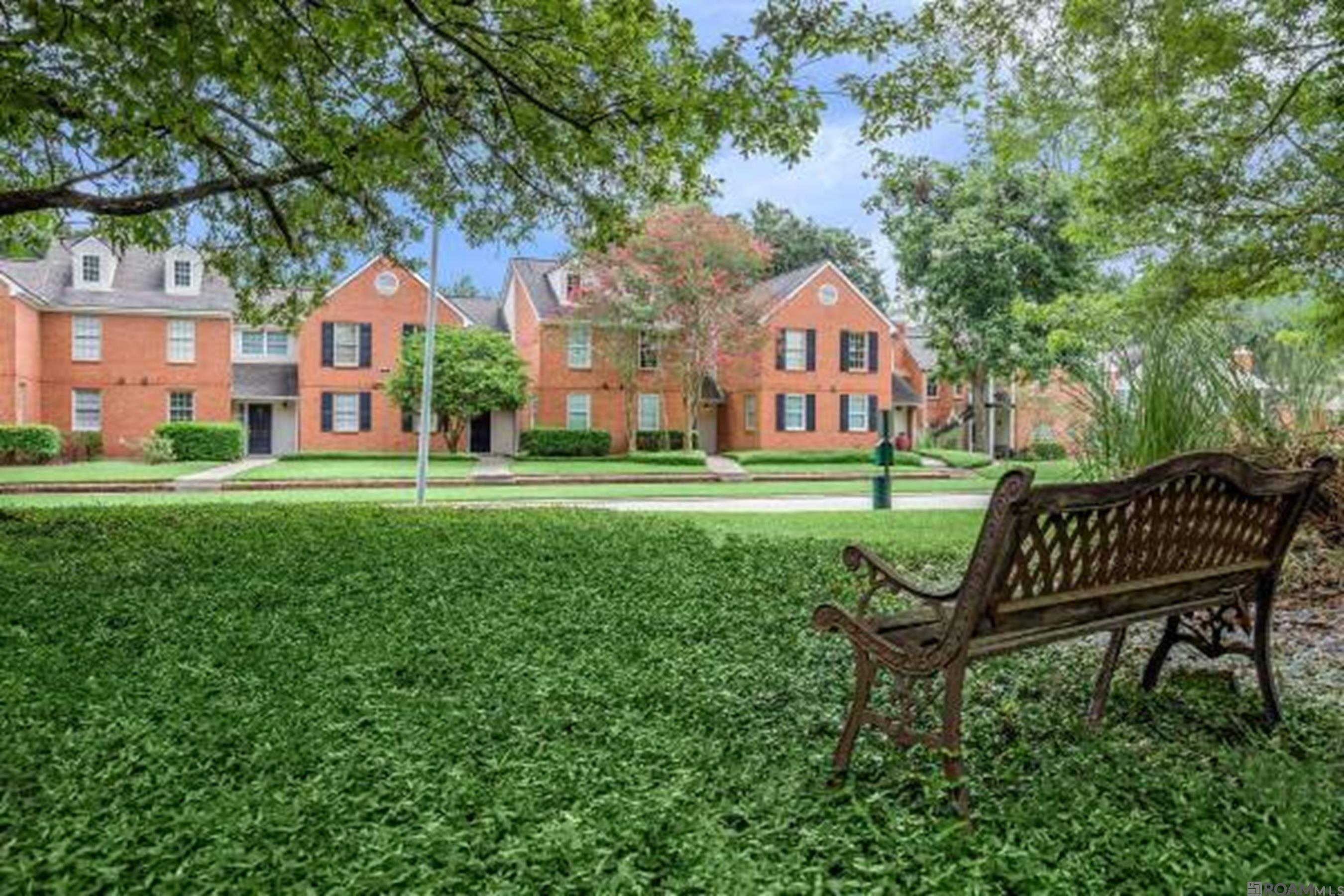 Property Photo: 7372 N Jefferson Place Cir #43-D LA 70809