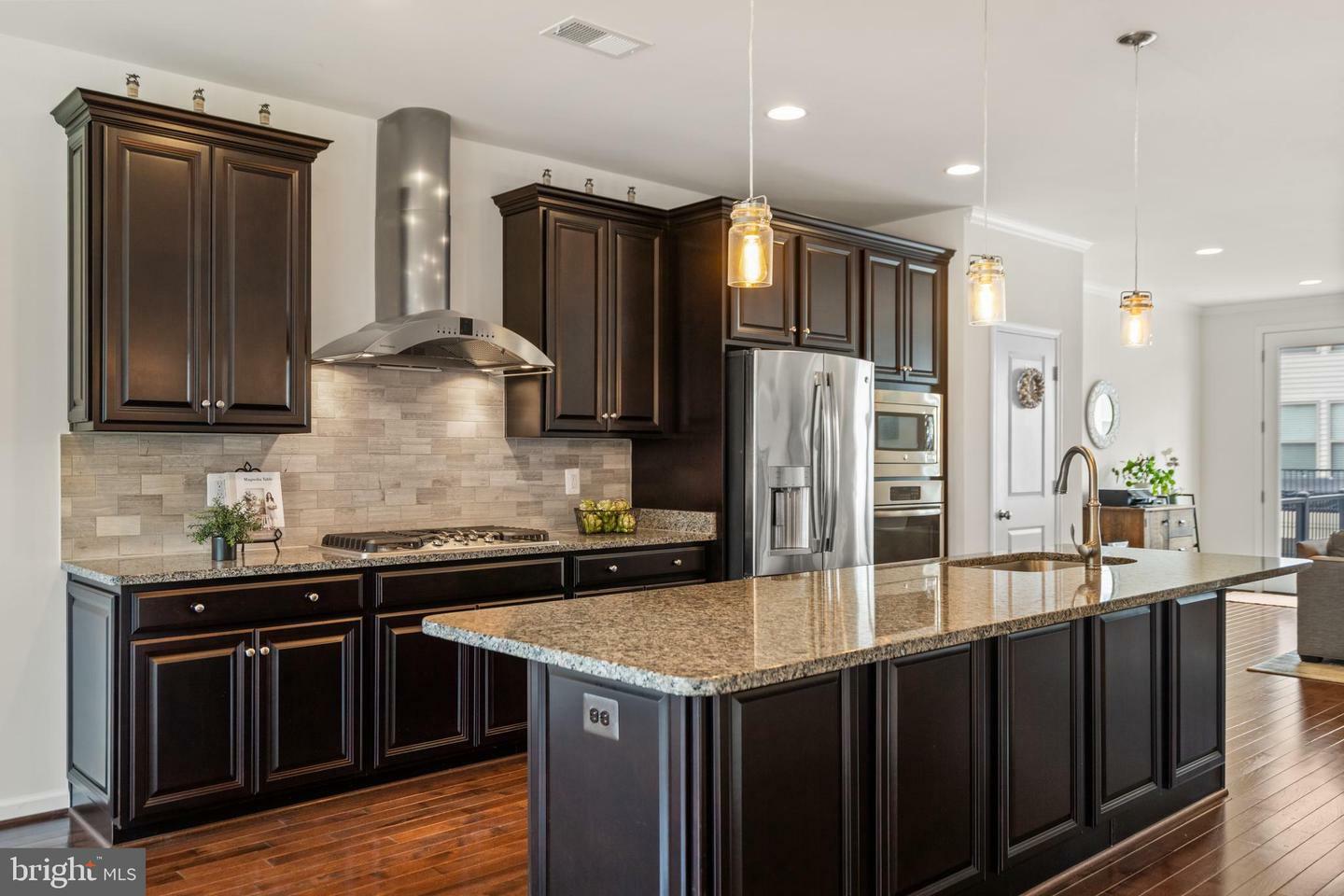 Property Photo: 23393 Epperson Square VA 20148
