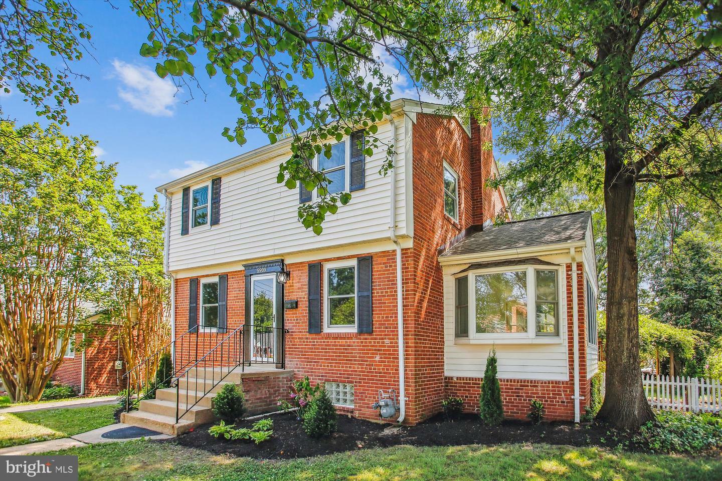 Property Photo: 5909 Frederick Street VA 22150