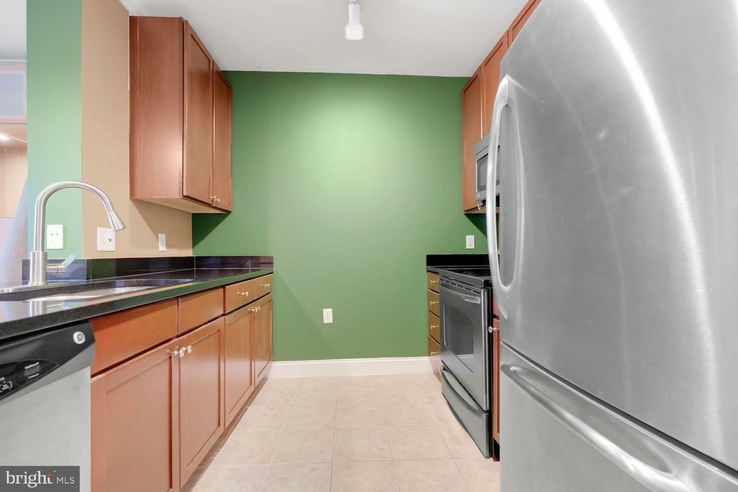 Property Photo: 1391 Pennsylvania Avenue SE 247 DC 20003