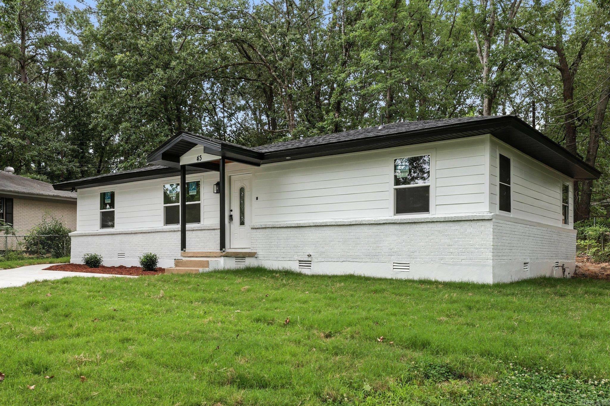 Property Photo:  43 S Wakefield Drive  AR 72209 