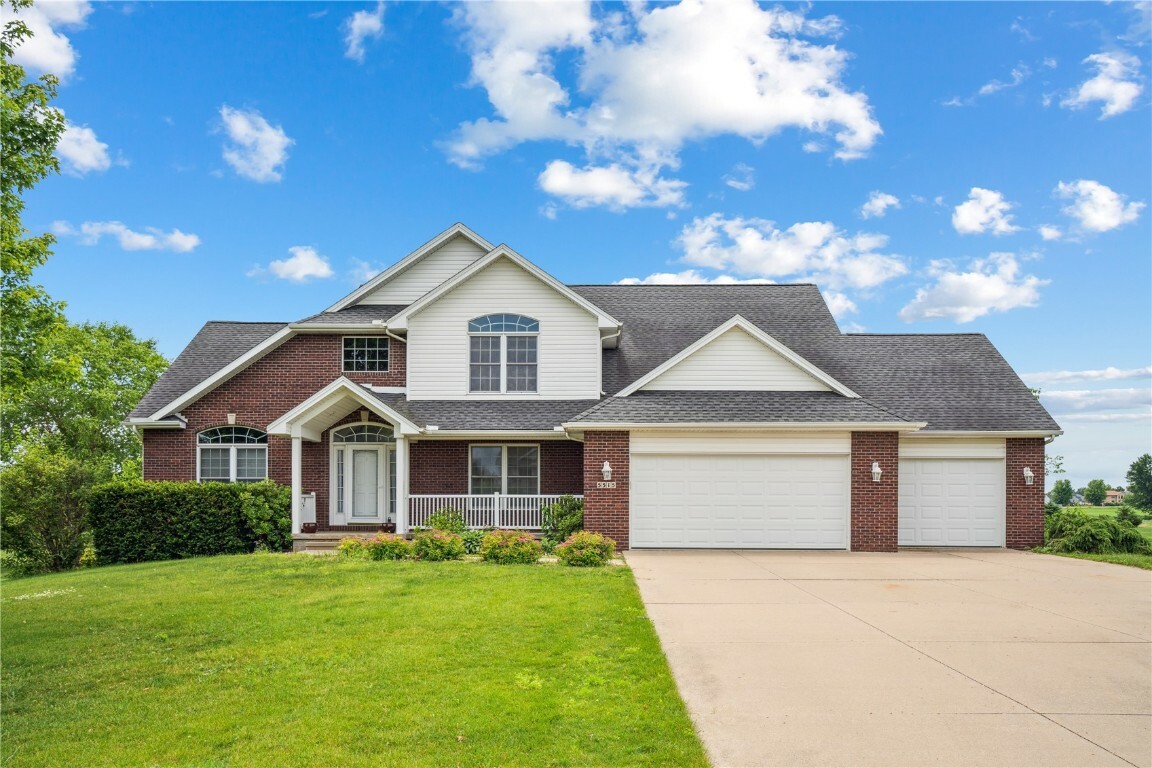 Property Photo: 5515 W Mustang Road NE IA 52411