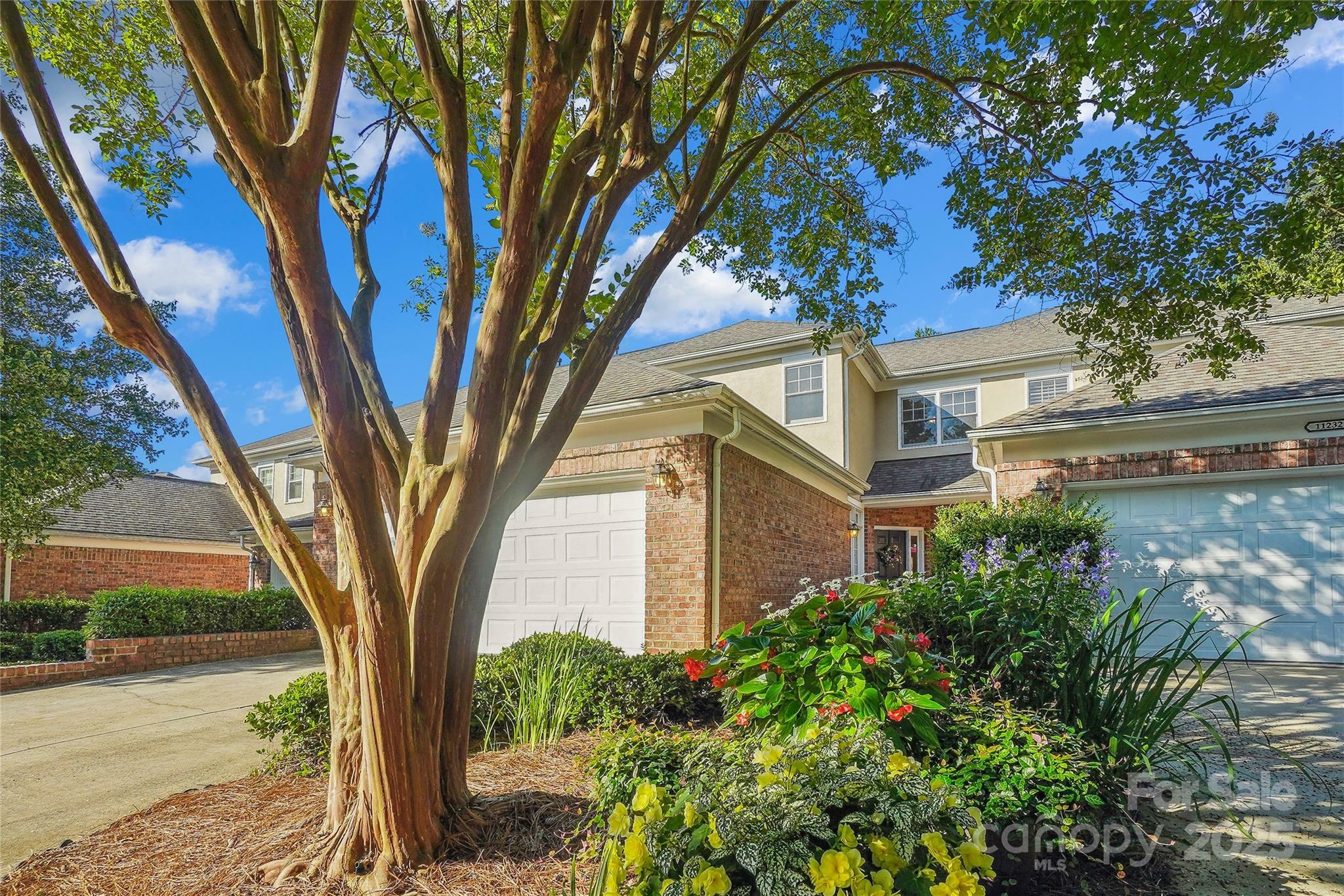 Property Photo: 11234 Villa Trace Place NC 28277