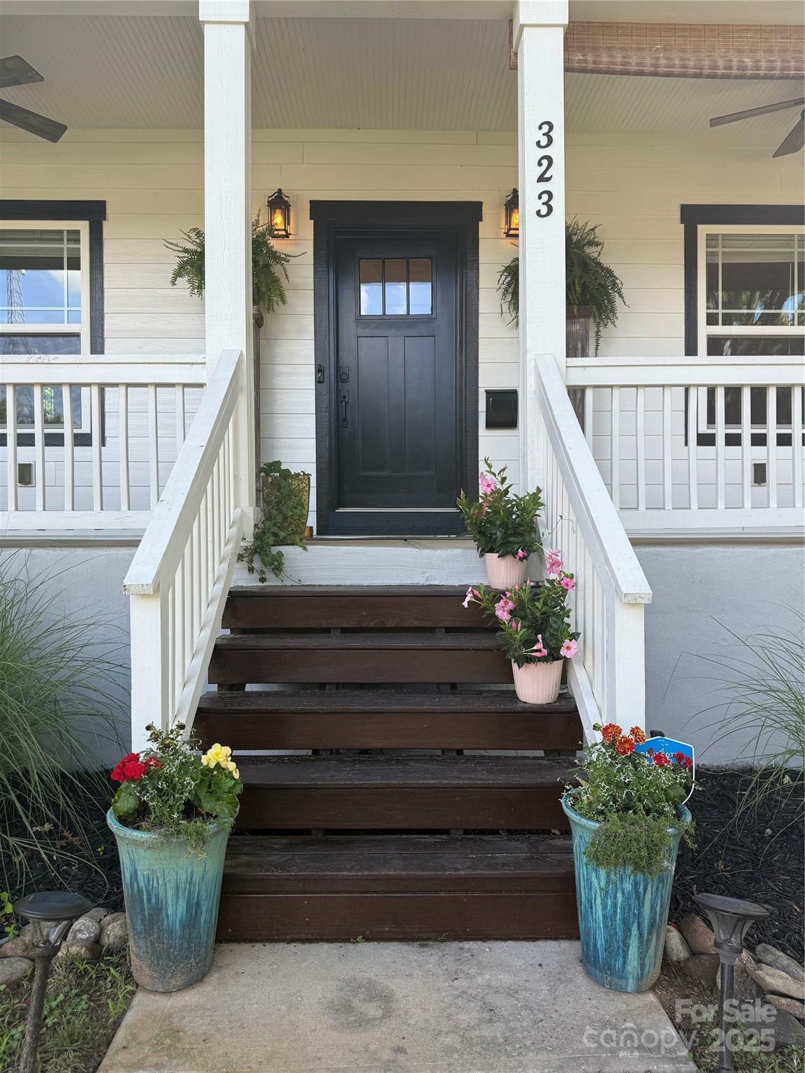Property Photo:  323 Keswick Avenue  NC 28206 