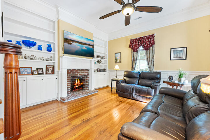 Property Photo: 406 S Gum Street SC 29483