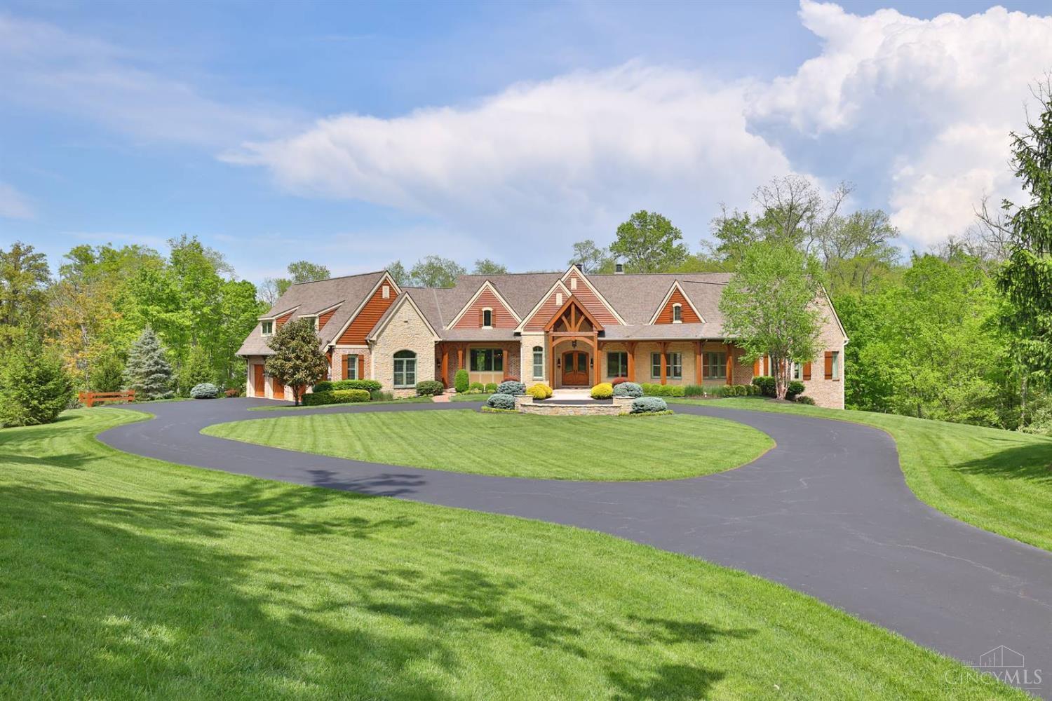 Property Photo:  