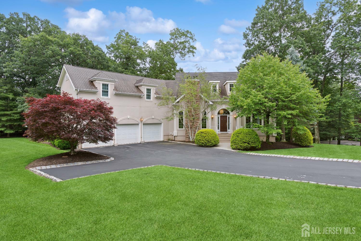 7 Pershing Court  North Brunswick NJ 08902 photo