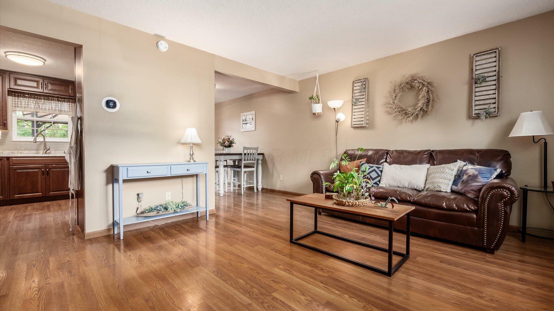 Property Photo: 637 Livingston Court OH 43056