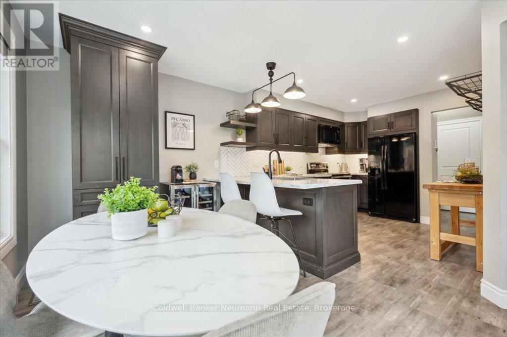 Property Photo: 25 Hayward Crescent ON N1G 5A4