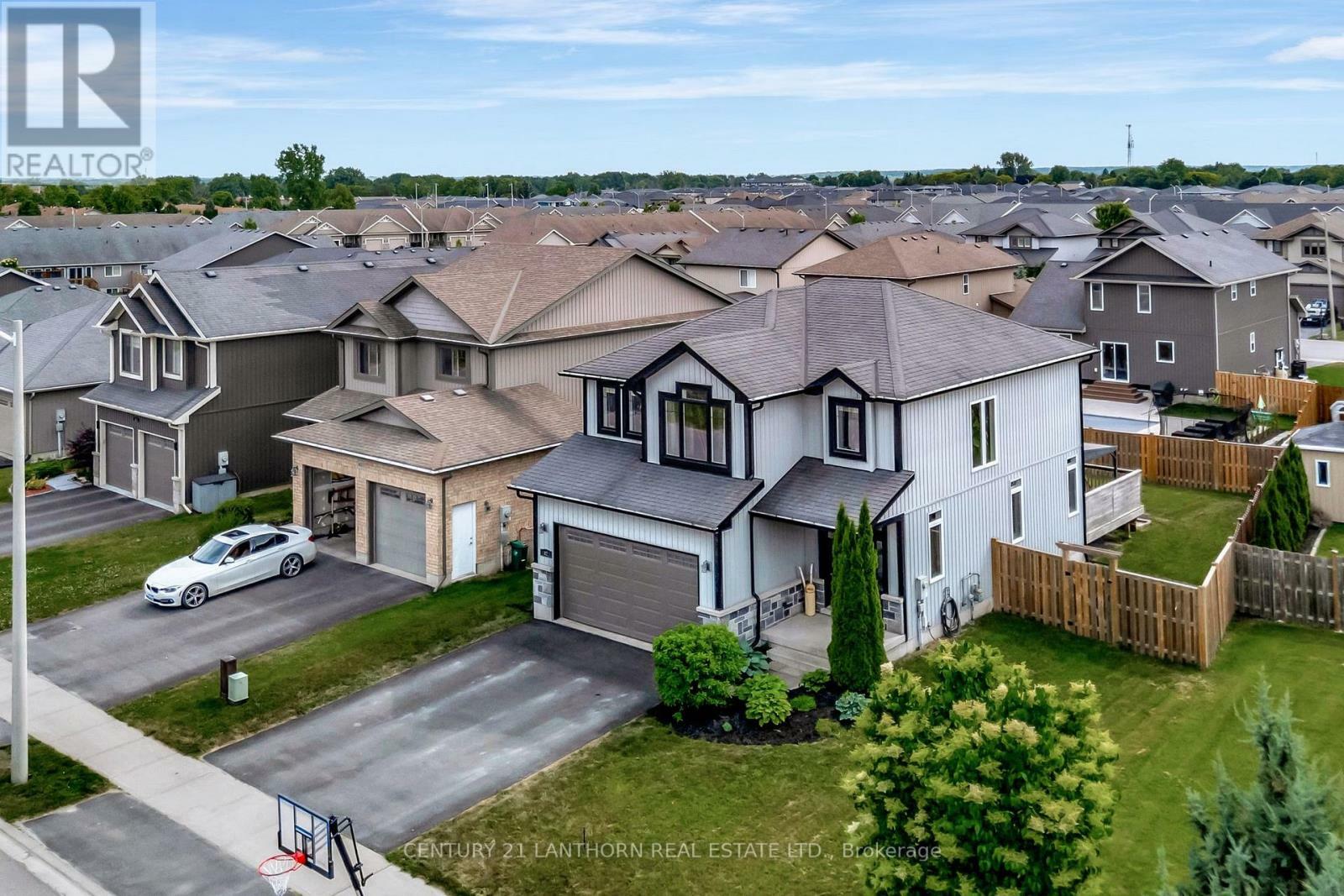 Photo de la propriété: 42 Sage Street ON K8P 0C5