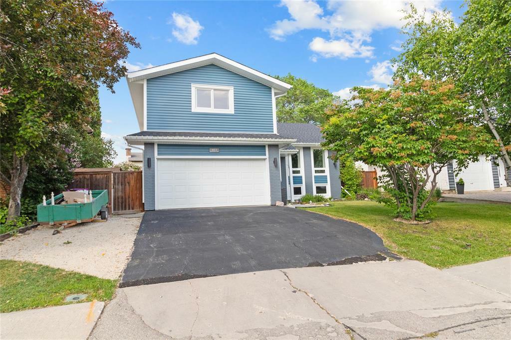 Property Photo: 403 Headmaster Row MB R2G 3J3