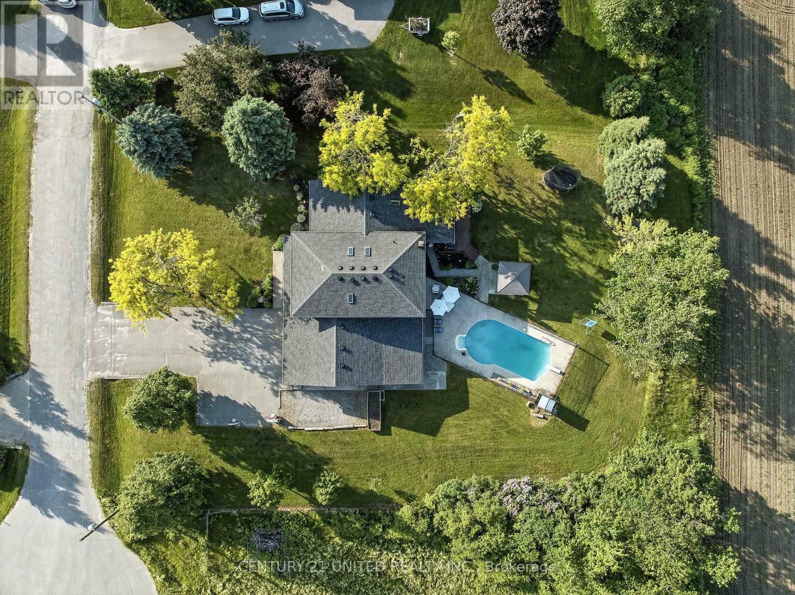 Property Photo: 748 Rothesay Avenue ON K9J 6X4