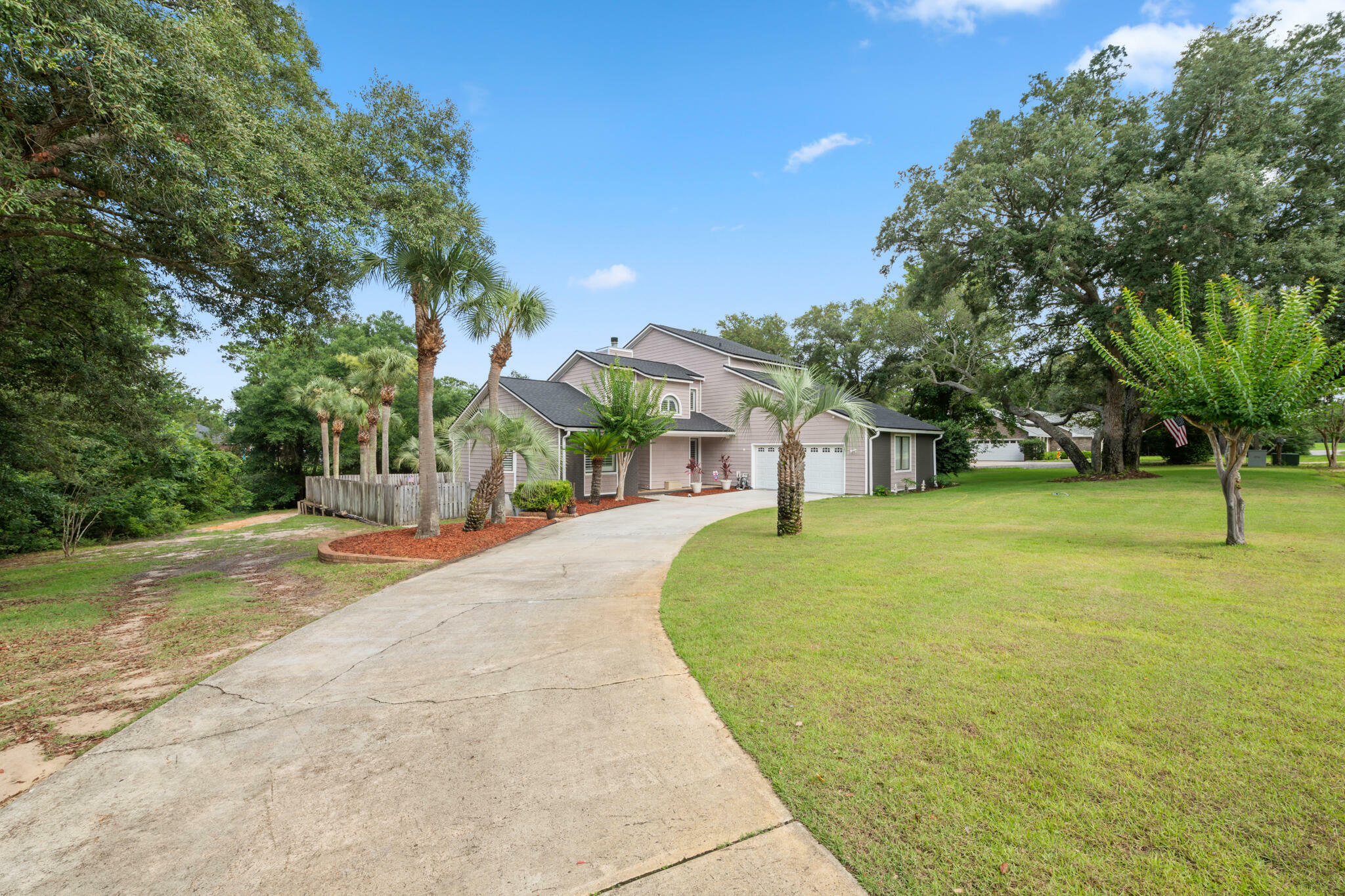 Property Photo: 2567 Valley Road FL 32566