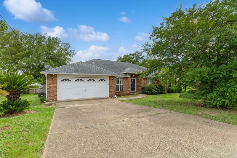527 Tom Sawyer Lane  Crestview FL 32536 photo