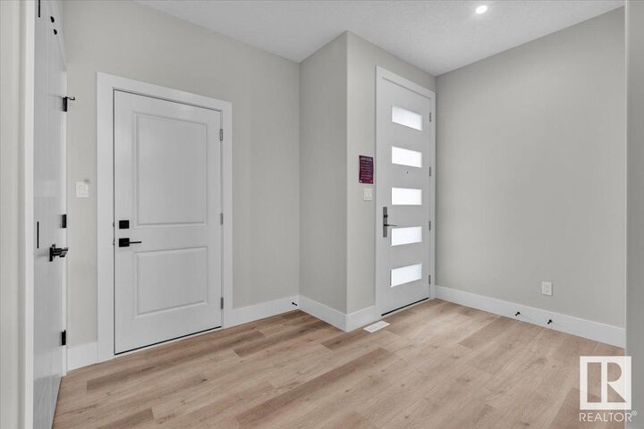 Property Photo:  3906 41 Avenue  AB T4X 3B5 