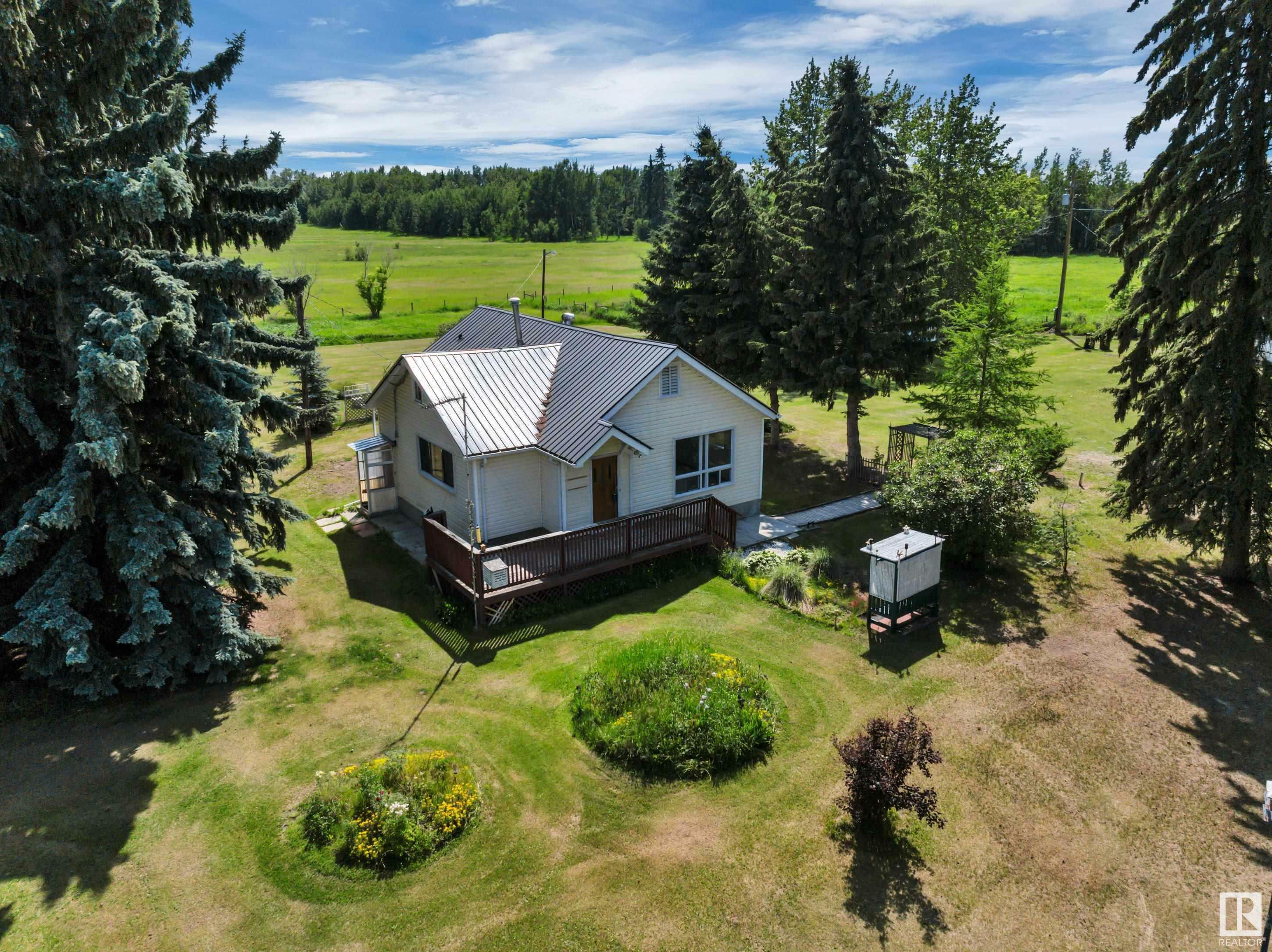 Property Photo: 2137 Twp Road 490 AB T0C 2P0