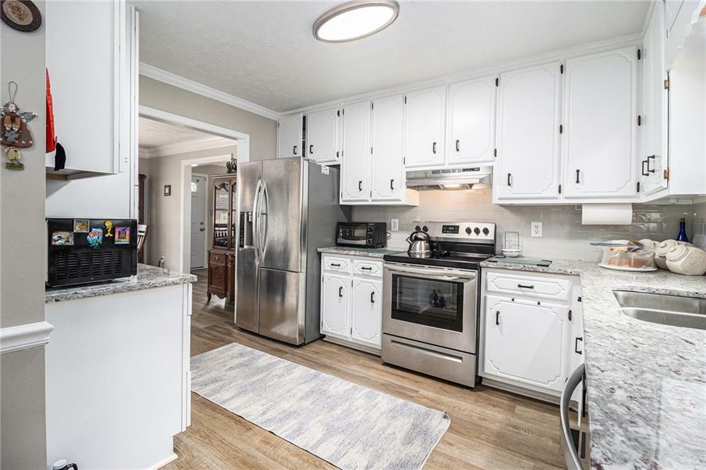 Property Photo: 1250 Timber Walk Drive GA 30052