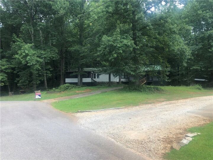Property Photo: 4744 Chickasaw Way SE GA 30102