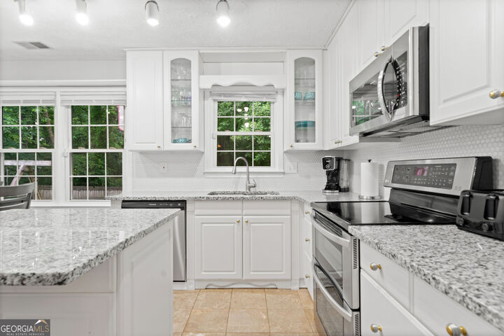 Property Photo:  3123 Westbrook Trace  GA 30044 