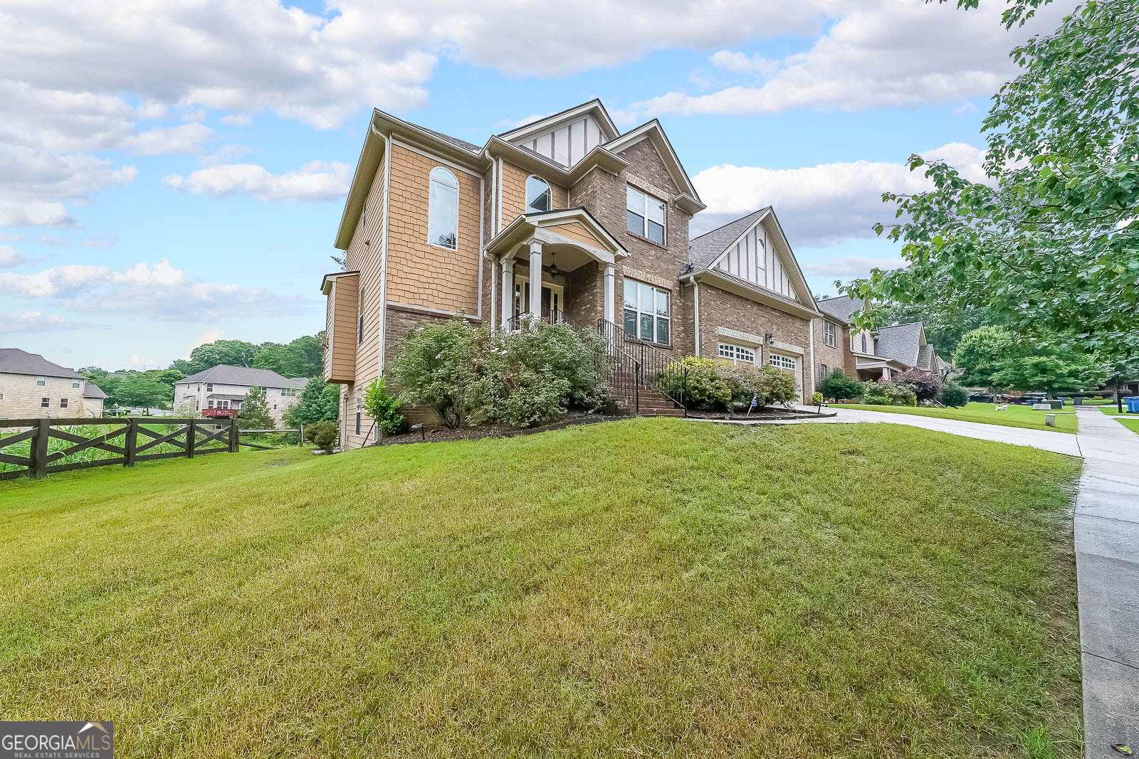 Property Photo: 1057 Cotton Oak Drive GA 30045