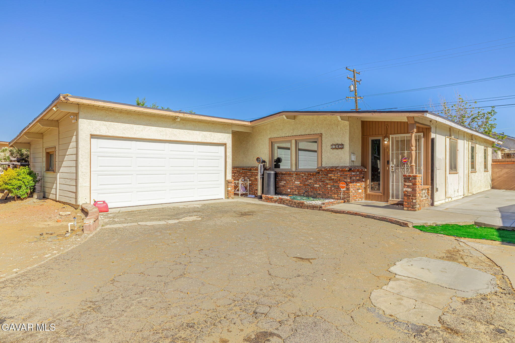 1342 W Ave H 15  Lancaster CA 93534 photo