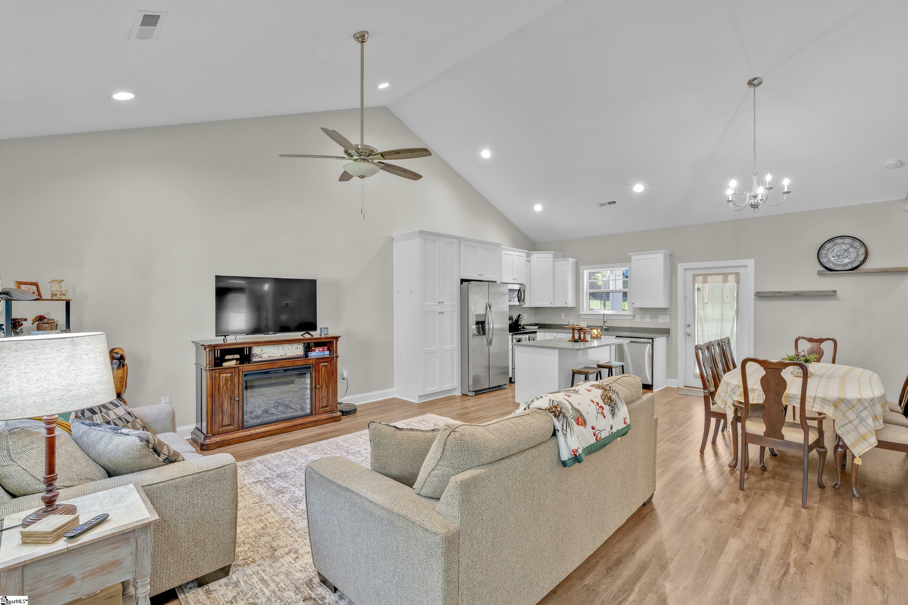 Property Photo: 135 Stevenson Drive SC 29627
