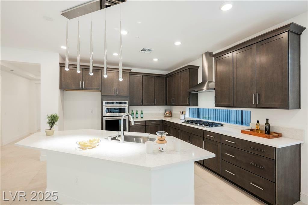 Property Photo: 19 Desert Ivy Lane NV 89011