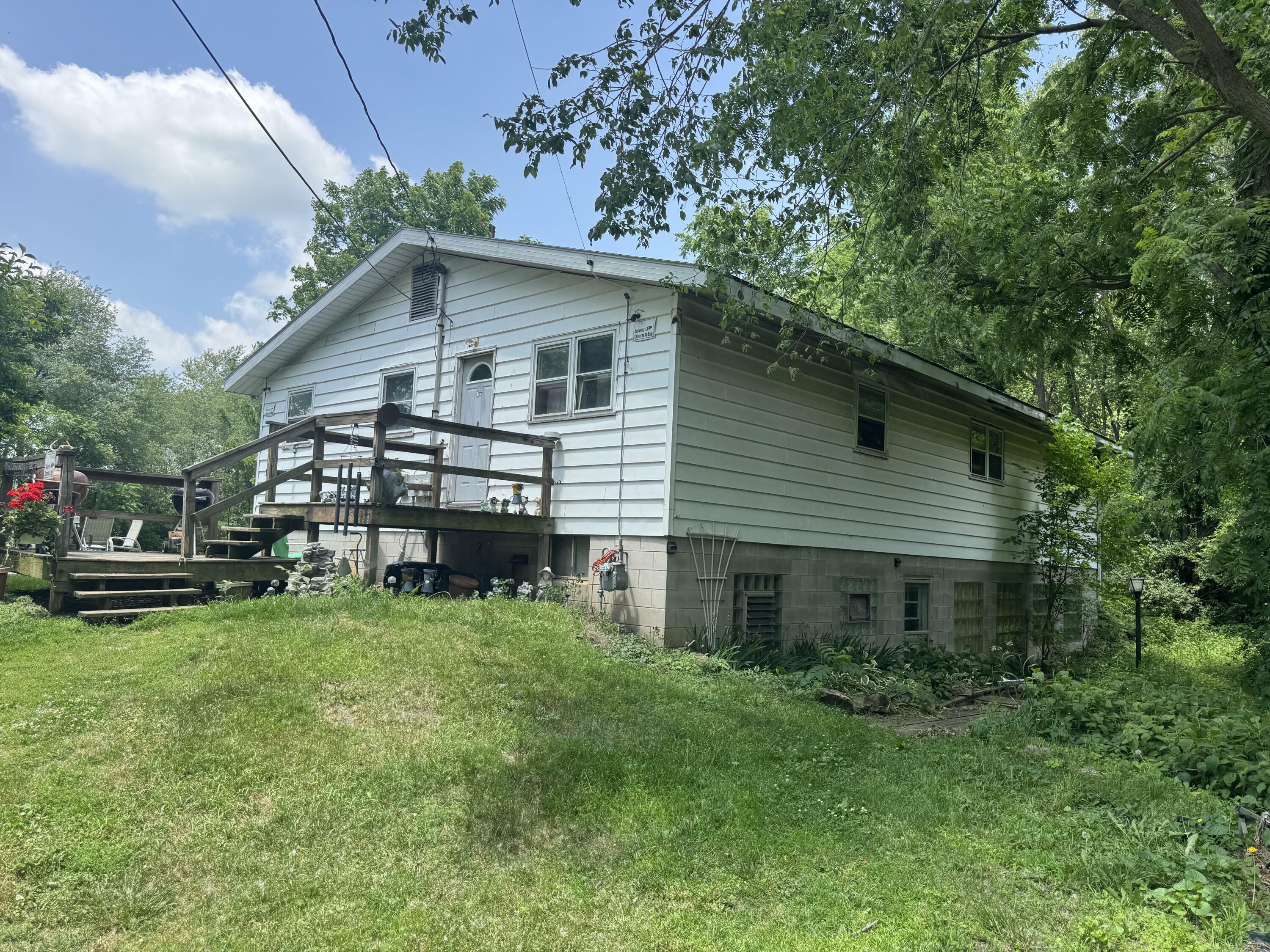 Property Photo: 11294 N 200 IN 46379