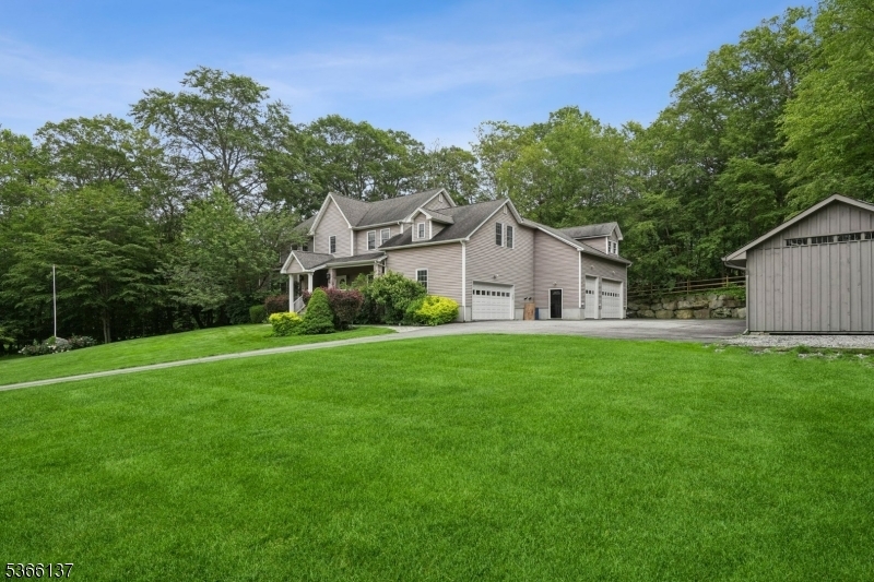 Property Photo: 4 Knollwood Ln NJ 07460