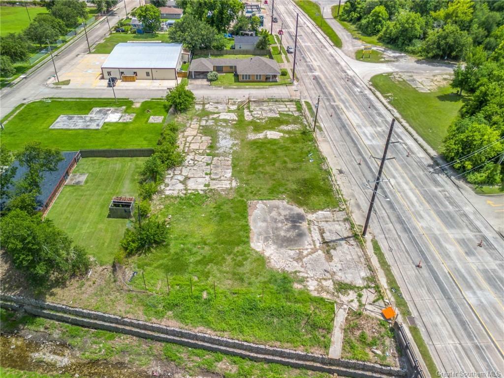 Property Photo: 2101 Gerstner Memorial Drive LA 70601