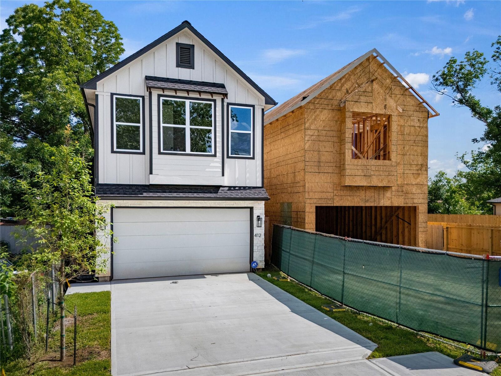 Property Photo:  412 E 34th Street  TX 77018 