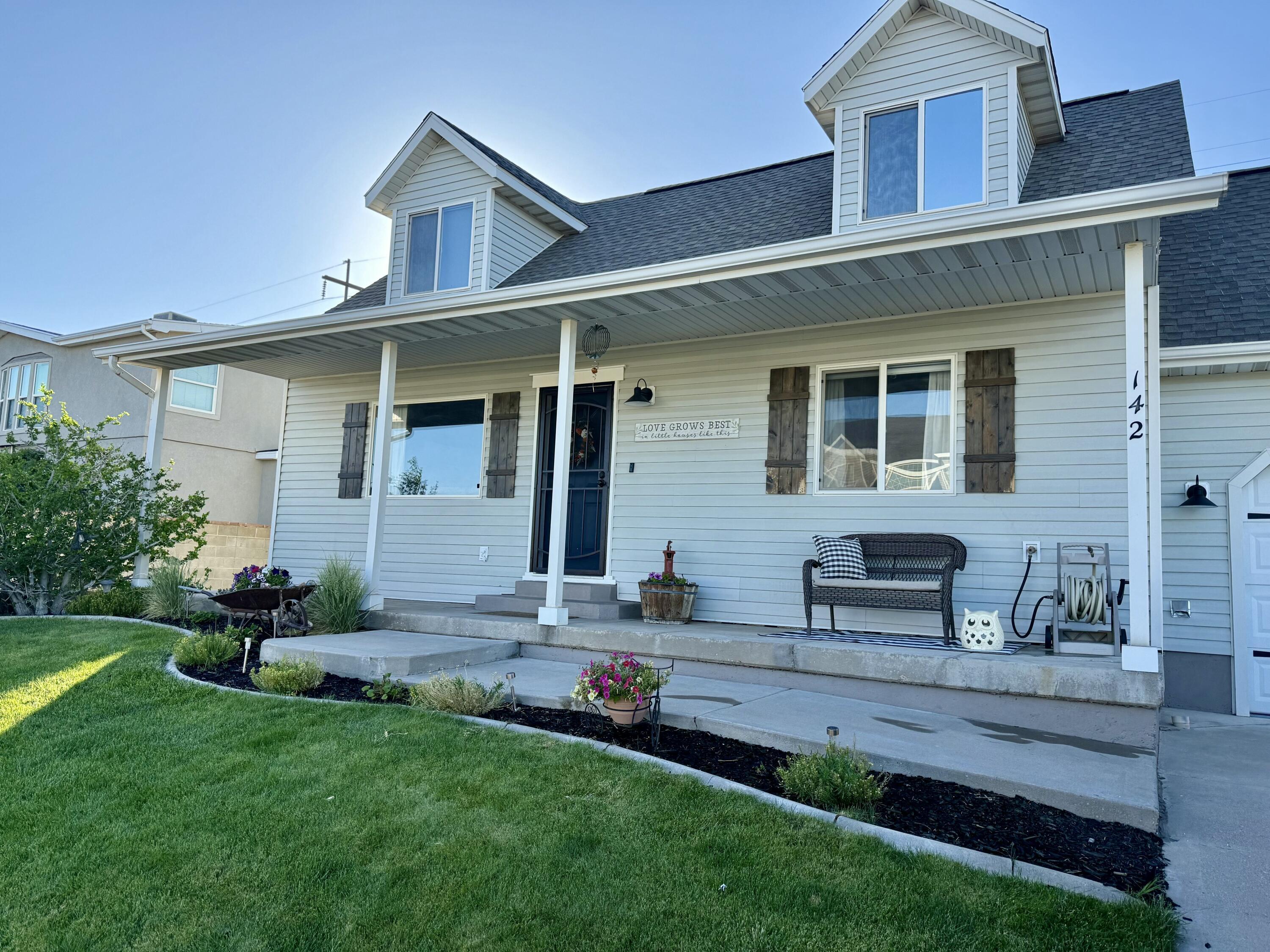 Property Photo: 142 N Sunnyside Dr UT 84720