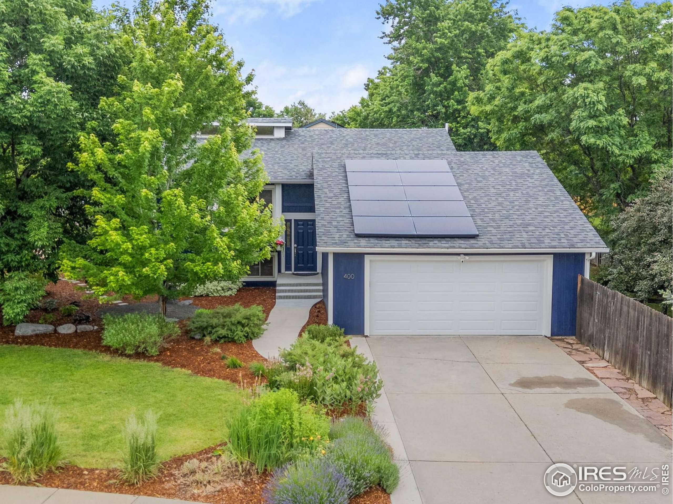 Property Photo: 400 Lois Dr CO 80027