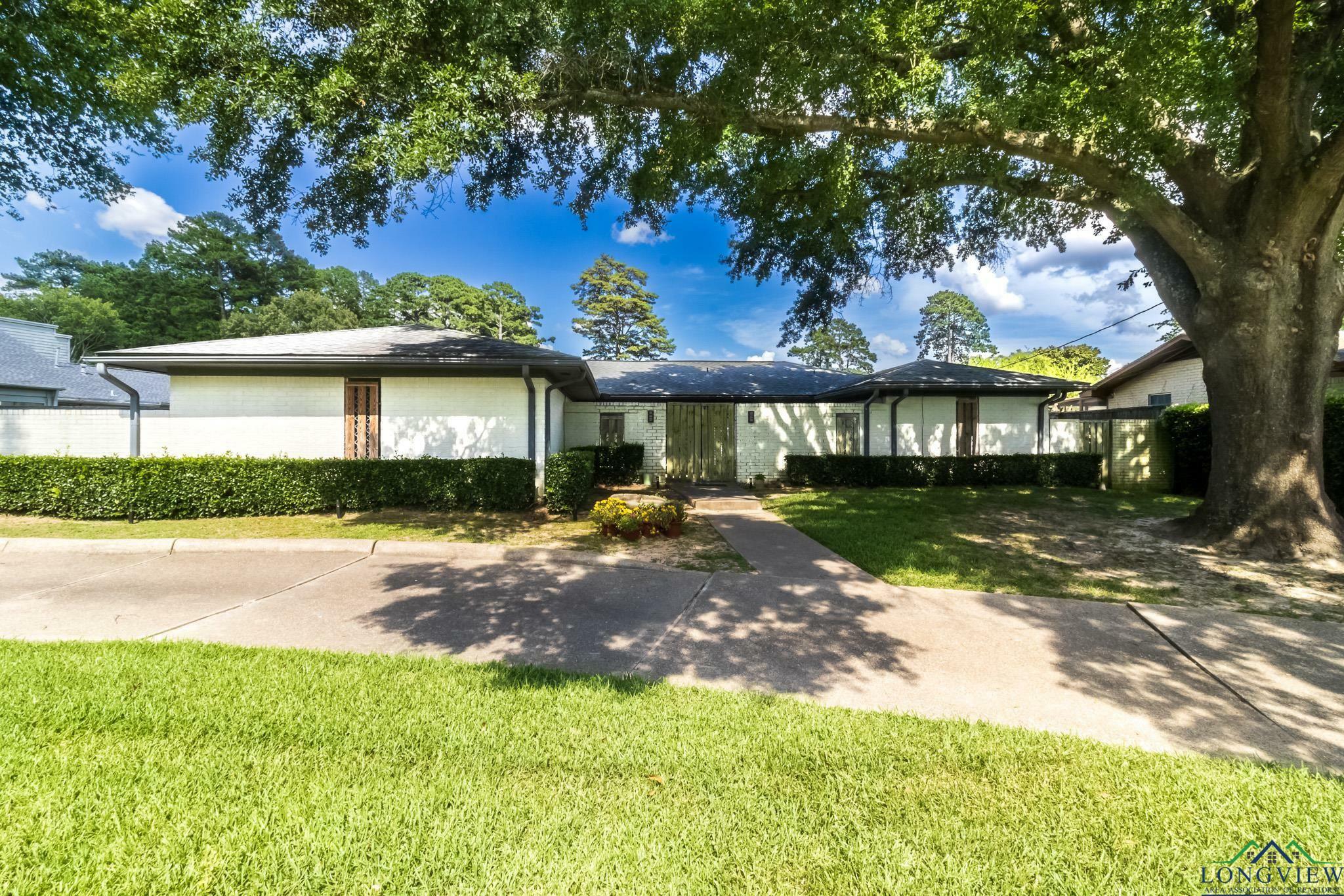 Property Photo:  2104 McCann Rd  TX 75601 