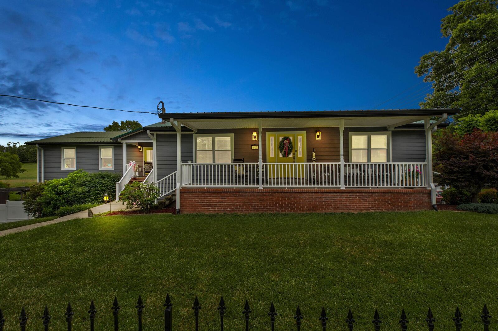 Property Photo: 225 Richmond Avenue KY 40353
